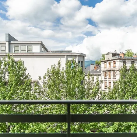 Unique - Centre Apartment